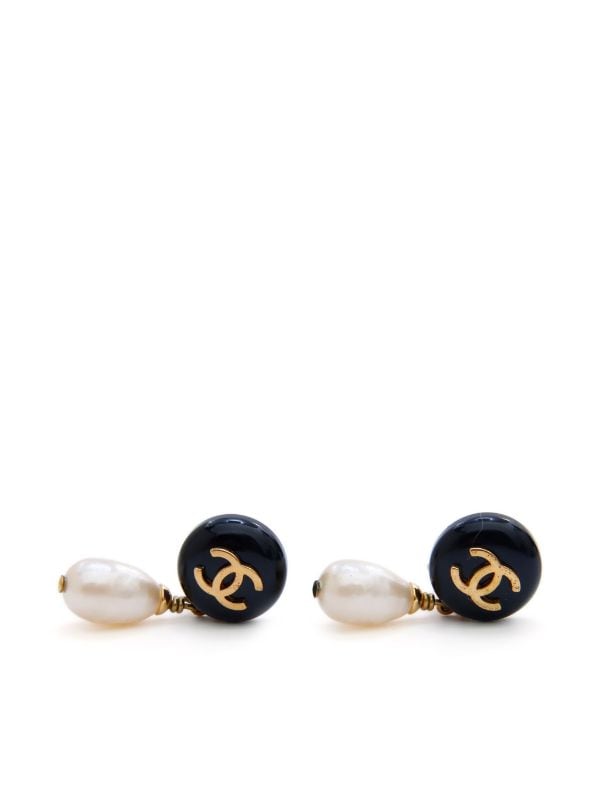 Chanel Pre-owned 1994 Logo Button Clip-On Earrings - Gold
