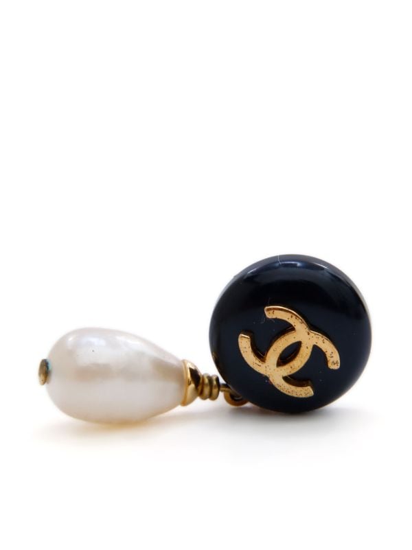 chanel pearl cc drop earrings