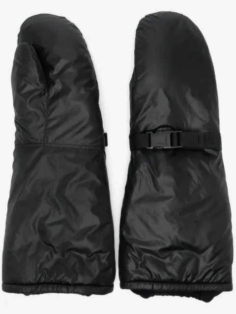 Takahiromiyashita The Soloist buckle-strap mittens