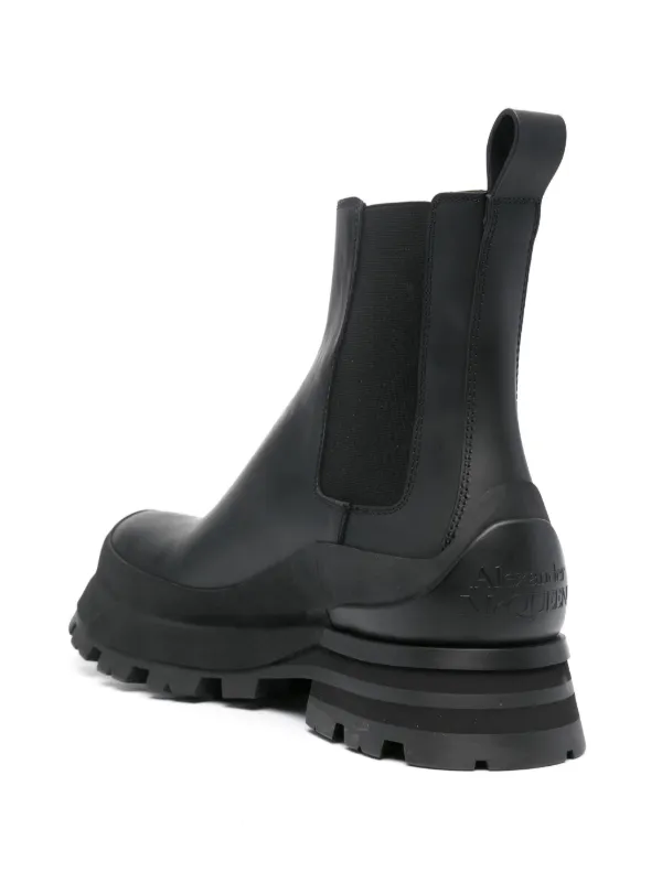 Alexander McQueen Wander Leather Chelsea Boots | Black