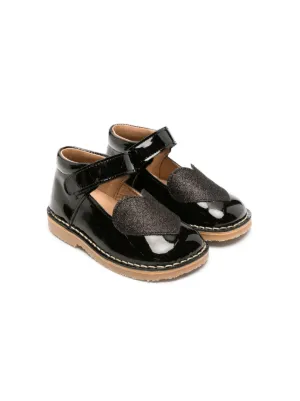 Black patent leather hot sale shoes baby girl