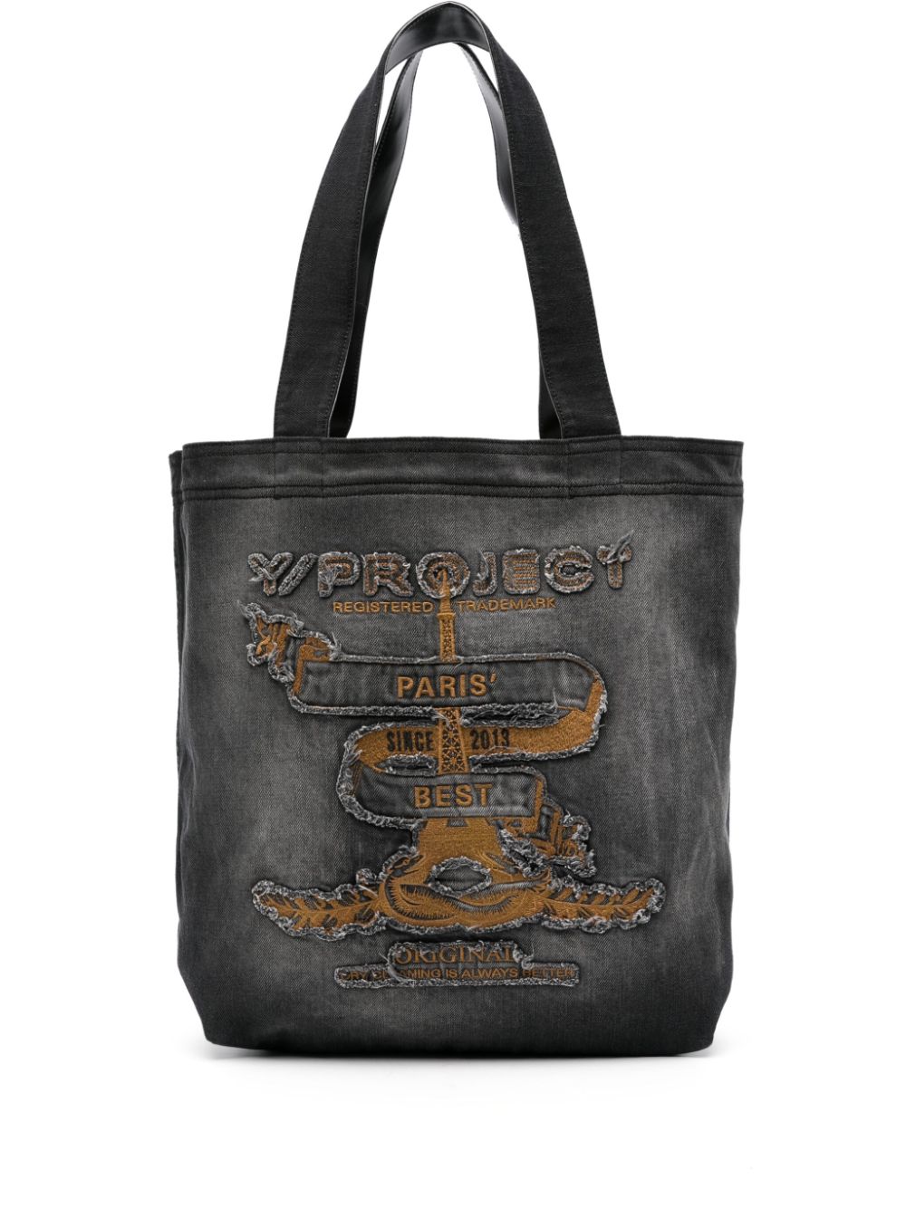 Y/PROJECT ブラック Paris' Best トートバッグ前面にテキストとロゴの刺繍