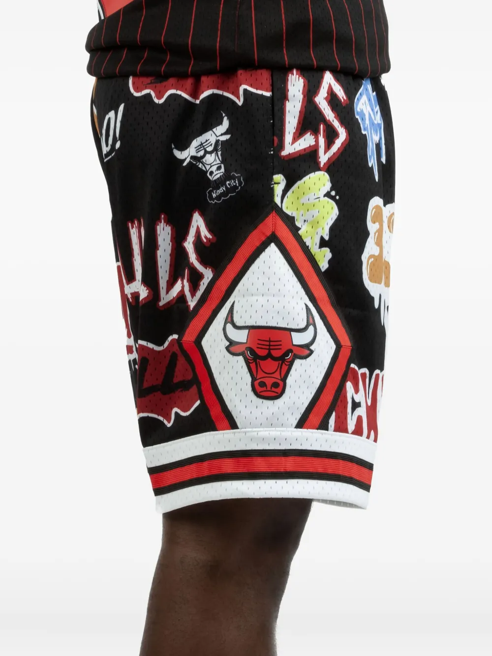 Mitchell & Ness X Nba Chicago Bulls 1997 Slap Sticker Swingman Shorts In Black