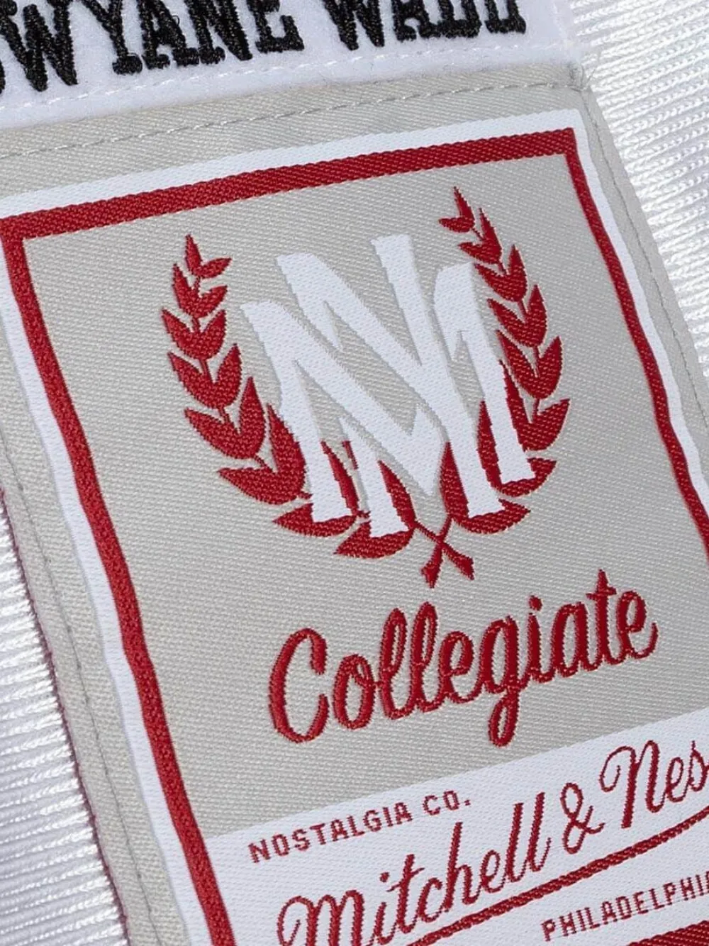 Mitchell & Ness "Marquette 2002 Dwyane Wade" basketbal jersey Wit