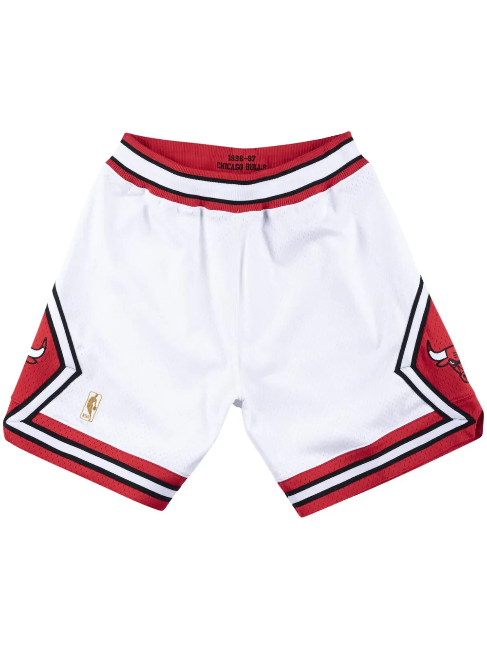 "NBA Chicago Bulls 1996" basketball shorts