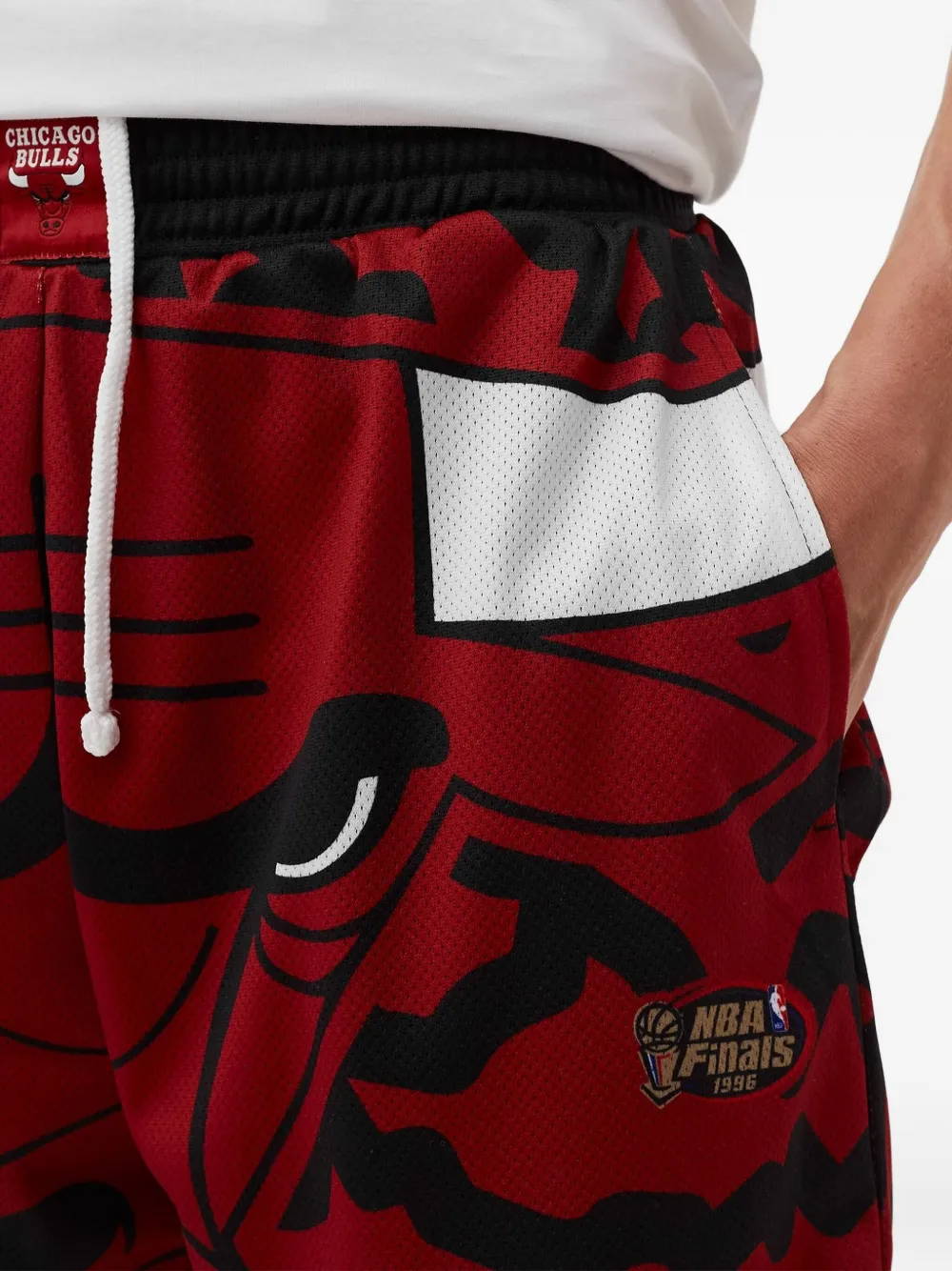 Mitchell & Ness Nba Chicago Bulls Shorts In Red