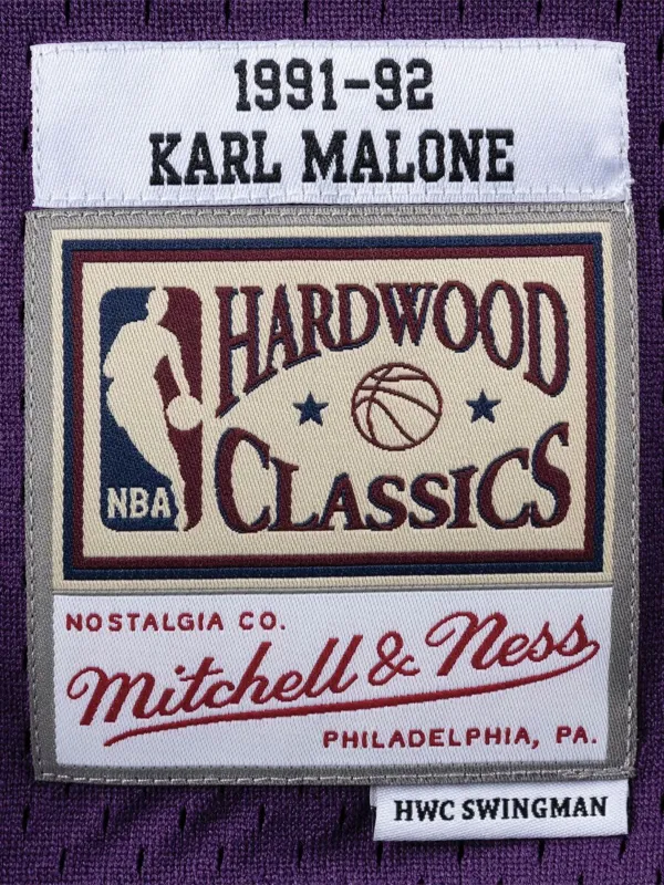 Mitchell & Ness 