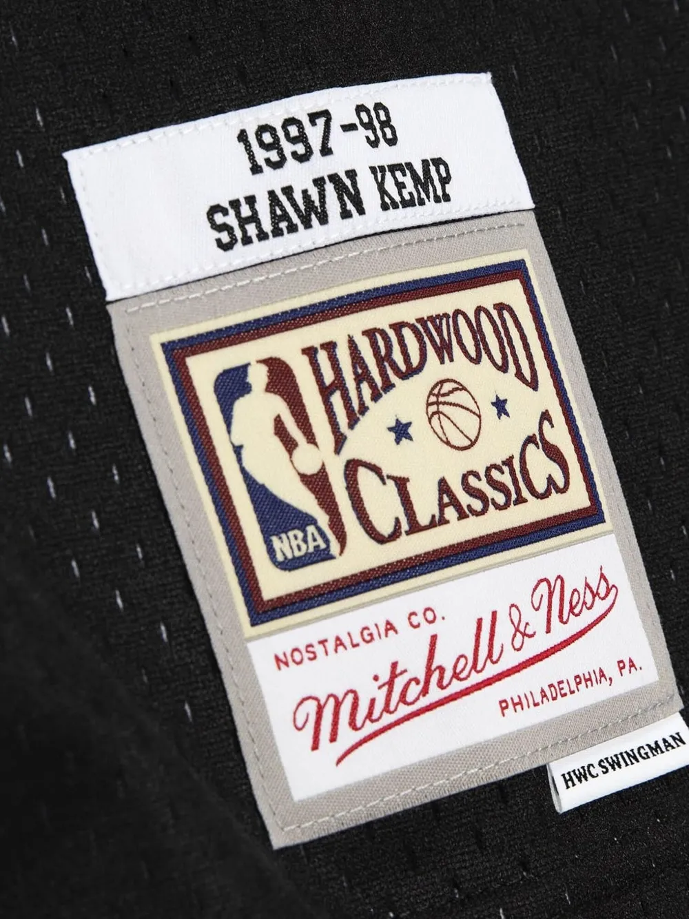Mitchell & Ness Swingman Jersey "NBA Cleveland Cavaliers 97 Shawn Kemp" t-shirt Zwart