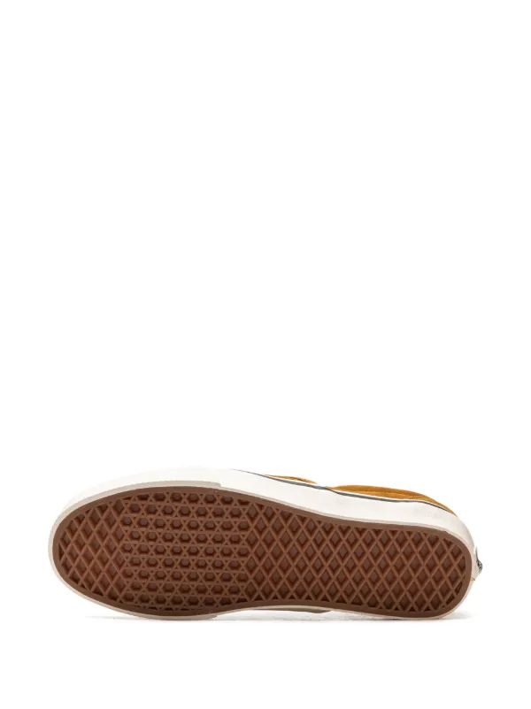 Vans Classic Slip-On Cozy Hug Sneakers | Brown | FARFETCH display picture 1