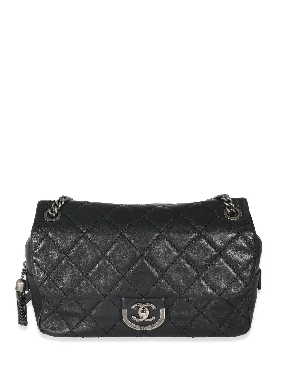 size of medium chanel classic flap