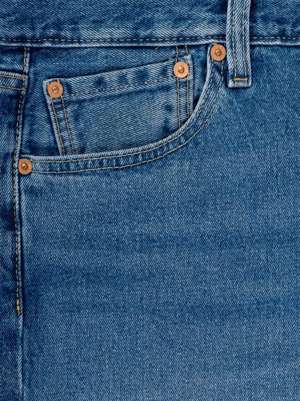 Shop Levi's 501® Mid-rise Tapered Jeans In Blau