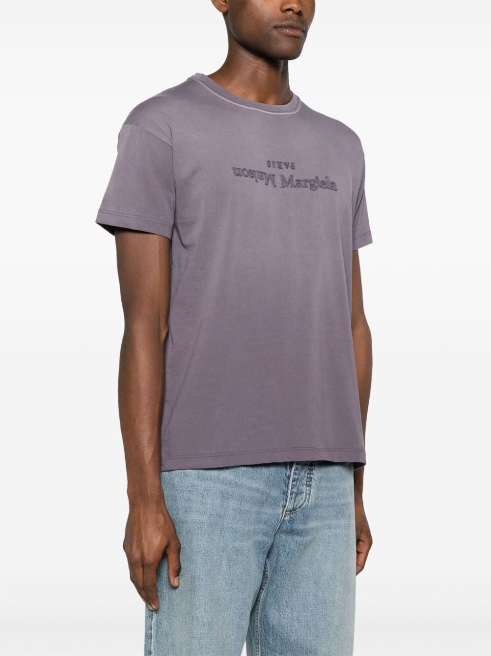 Maison Margiela T-shirt met geborduurd logo Paars