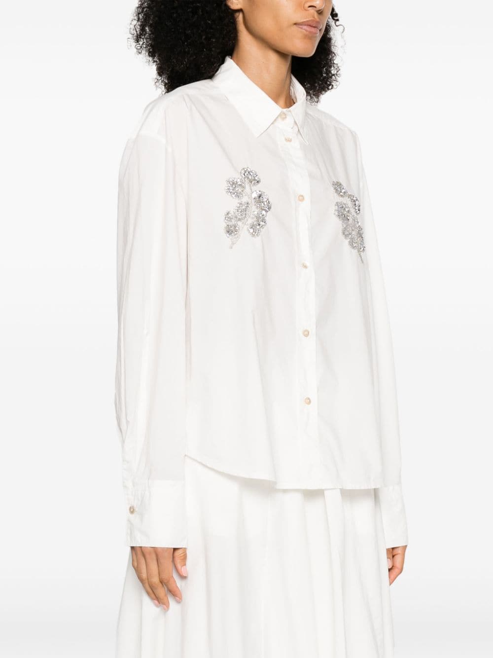 Shop Forte Forte Floral-embellished Cotton Shirt In Weiss