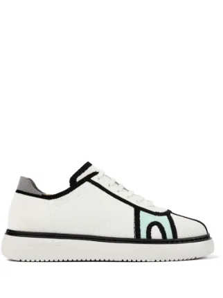 Camper
