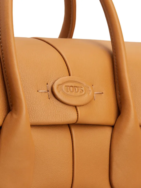 TOD’S Dシリーズ　ショルダーバッグ　レザー　ライトブラウン　レザー Tod's レザー ショルダーバッグ | ブラウン | FARFETCH JP