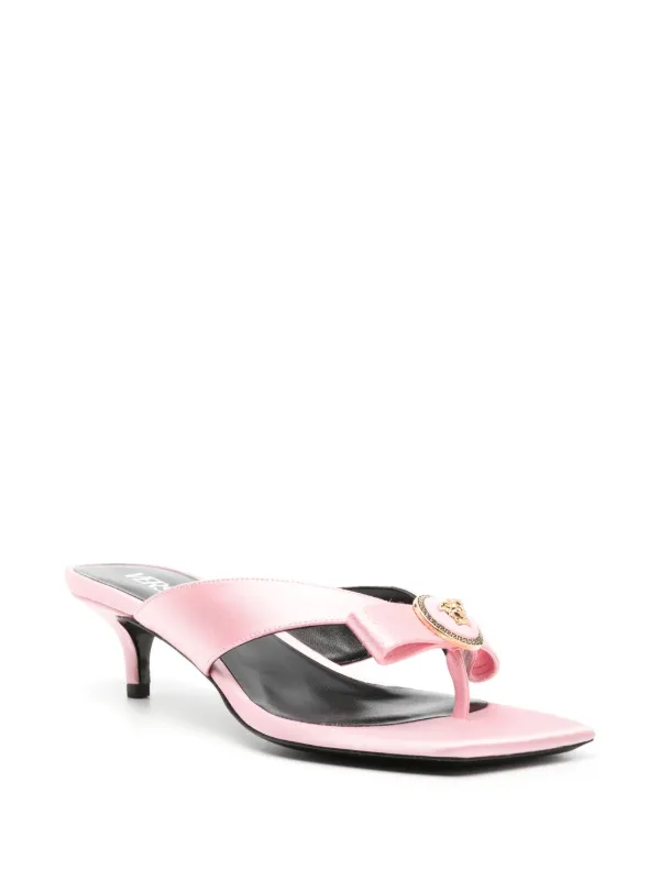 サンダル・ミュール VERSACE Pink satin Gianni Ribbon thong mules Versace 140mm Gianni Ribbon Satin Sandals | Pink | FARFETCH