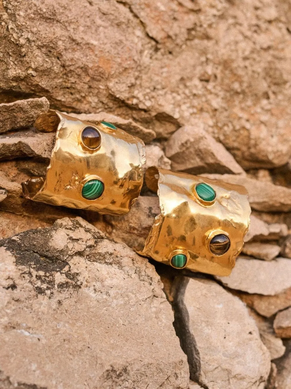 Paula Hefesto Cuff Bracelet In Gold