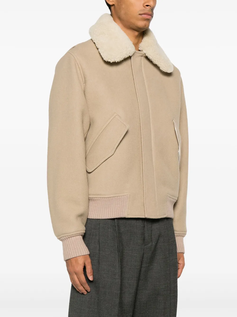 AMI Paris Jack met scheerwol Beige