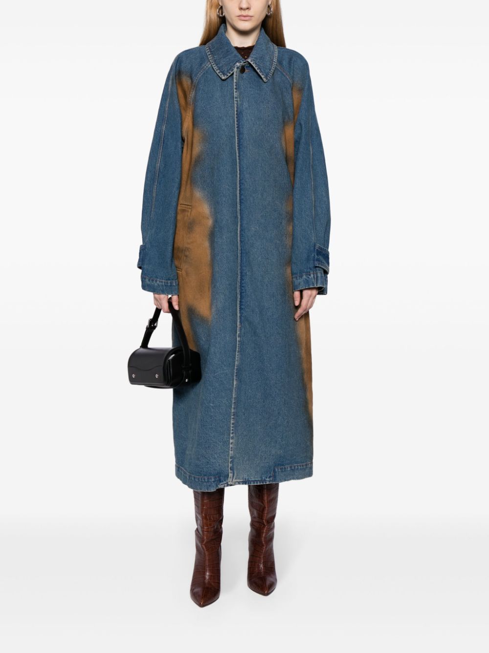 Uma Wang bleached off-centre denim midi shirtdress - Blauw