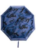 Moschino logo-print compact umbrella - Blue