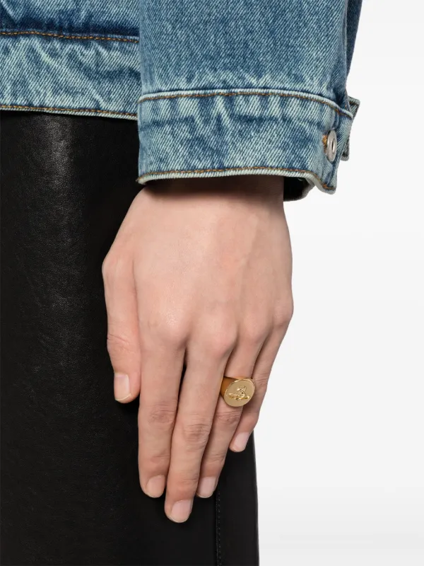 【Vivienne Westwood】ロゴエンボスリング GOLD S〜XLサイズ Vivienne Westwood Nana gold tone safety pin logo Saturn orb