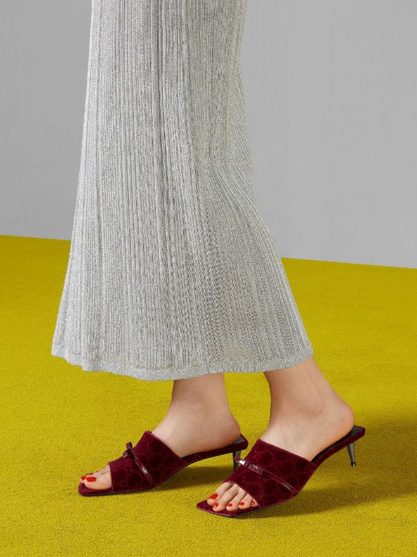 Gucci hotsell velvet sandals