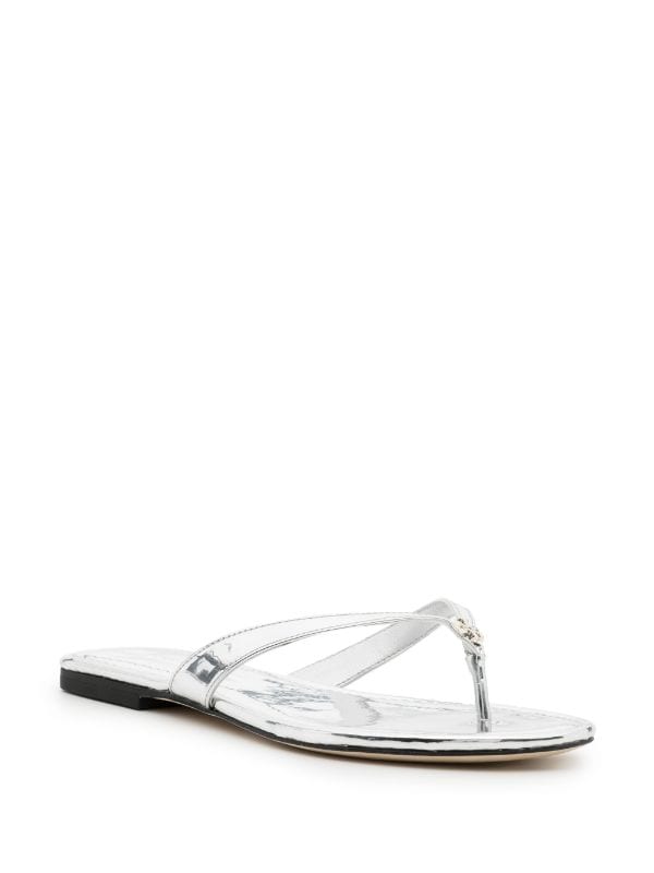 Tory burch black 2025 and white flip flops