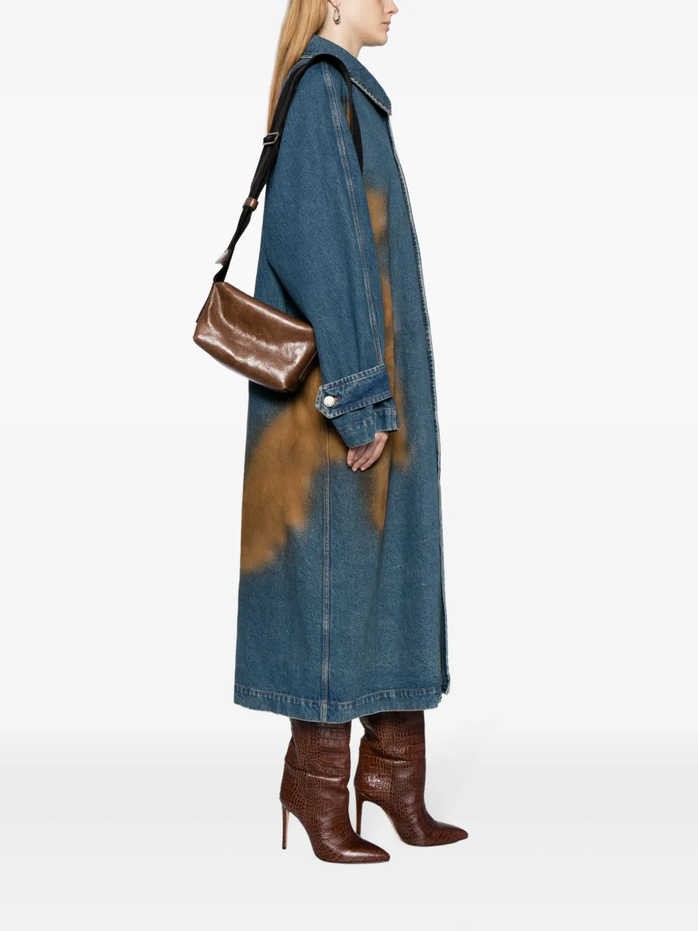 Uma Wang logo-embossed leather shoulder bag - Bruin