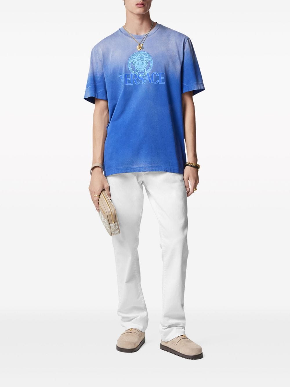 Shop Versace Medusa-logo Gradient-print T-shirt In Blau