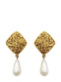 CHANEL Pre-Owned Chanel pearl lozenge CC drop earrings 1980s - Gold