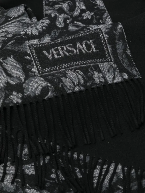 Versace バロッコ フリンジ ブランケット | グレー | FARFETCH JP