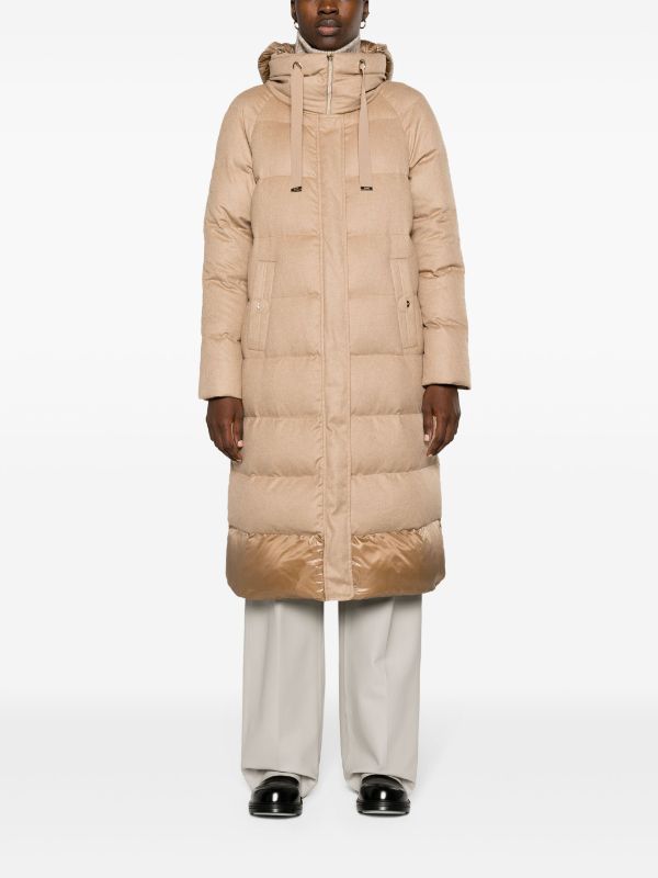 Long beige puffer coat with online hood