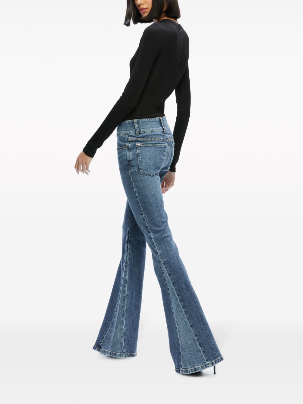 Shop Alice And Olivia Stacey Flared-leg Jeans In Blau