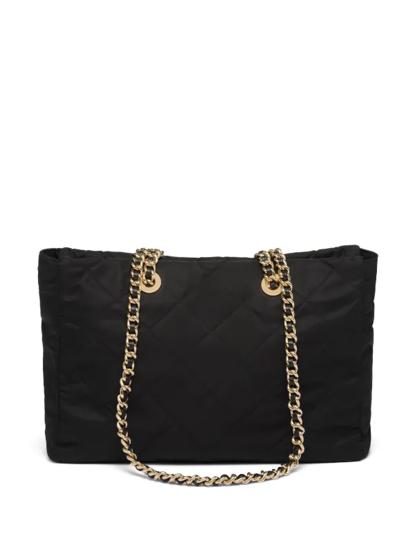 Prada bag clearance with gold chain