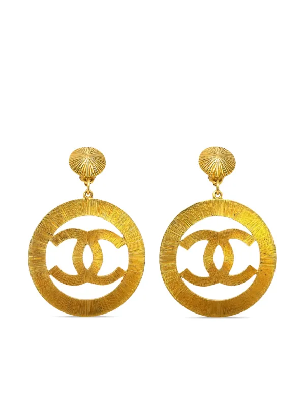 Pre owned outlet chanel earrings