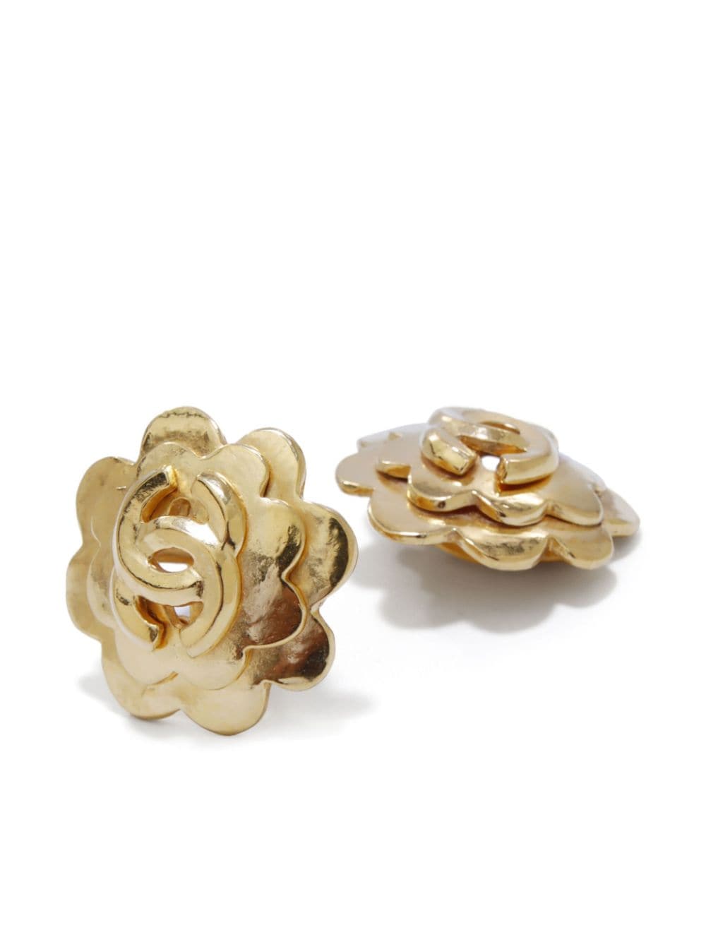 Pre-owned Chanel 1996 Cc Camélia Clip-on Earrings In Gold