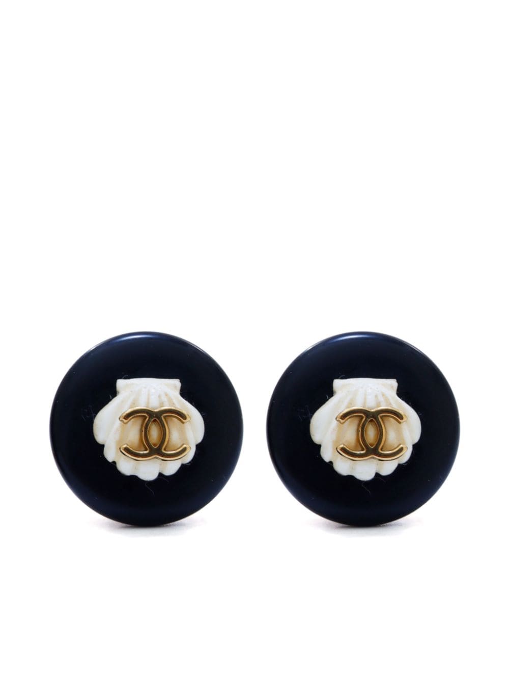 Pre-owned Chanel 1996 Cc Shell Button Clip-on Earrings In Black