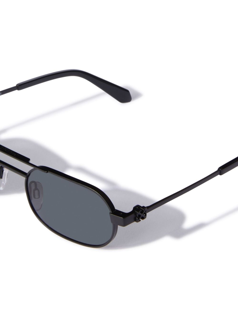 Off-White Vaiden zonnebril met ovalen montuur Zwart