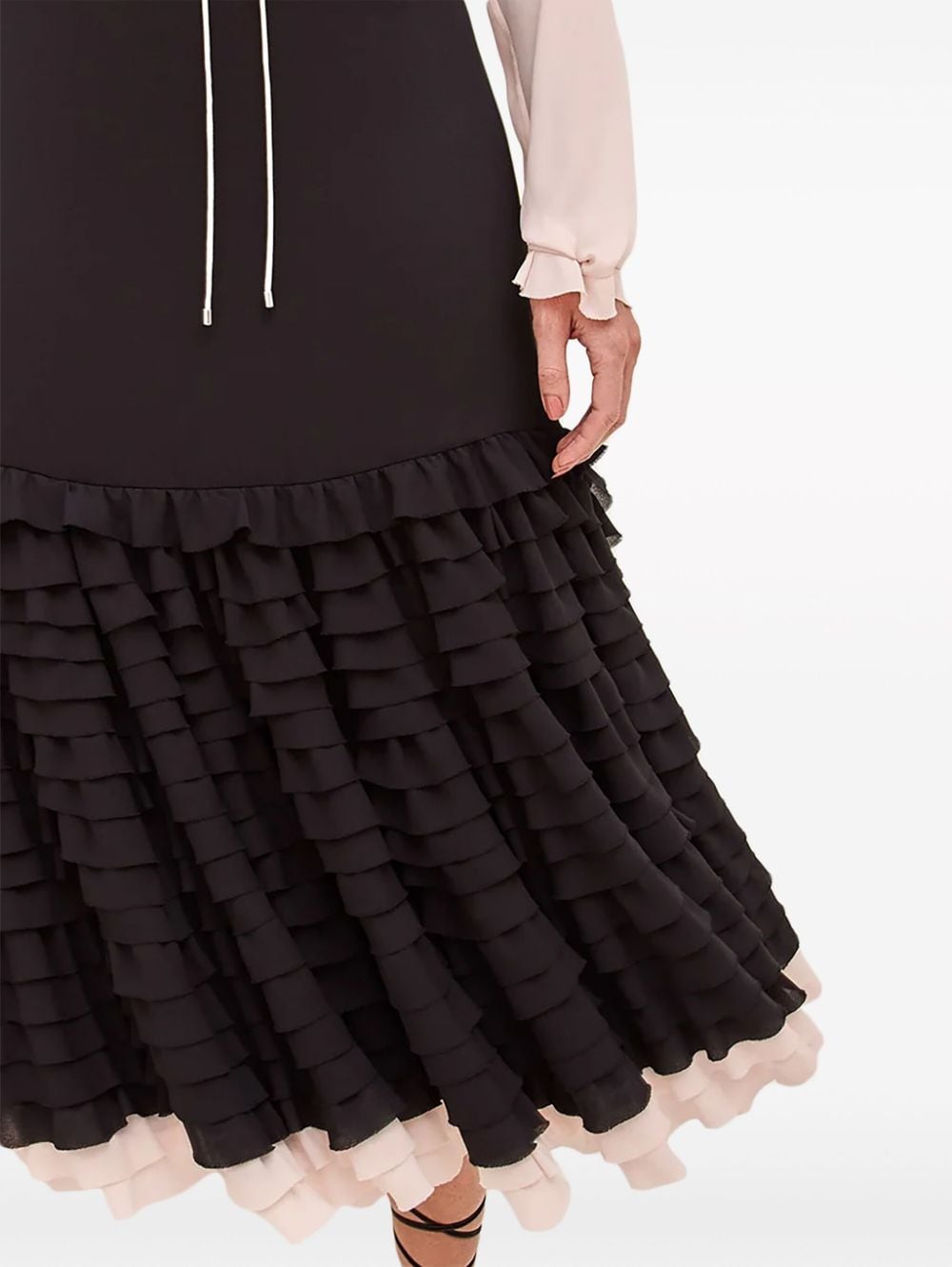 Shop Alexis Dozza Ruffled Midi Skirt In Schwarz