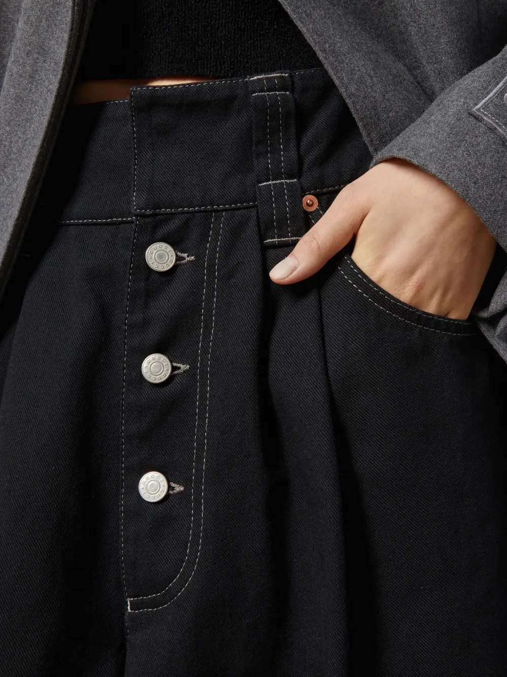 Gucci Logo-tag Wide-leg Jeans In Black