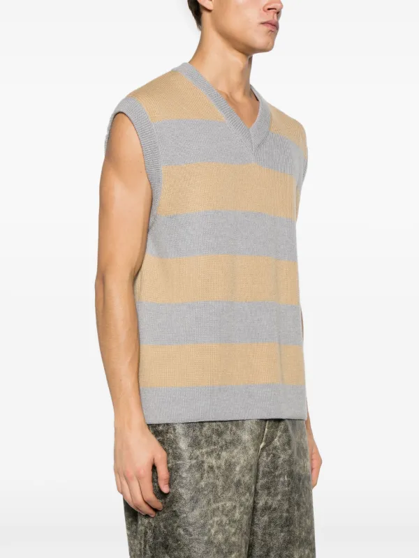 【関税＆送料込み】Moschino Virgin Wool Vest Moschino Iconic Cheap and Chic Yin Yang Sleeveless Wool Vest