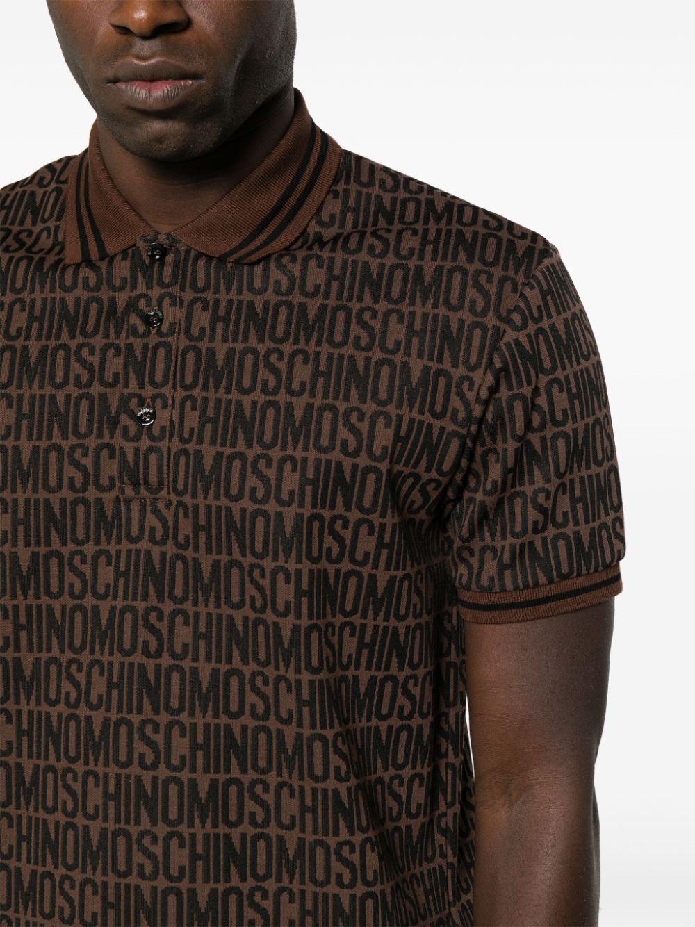 Moschino Shirt met all-over logo Bruin