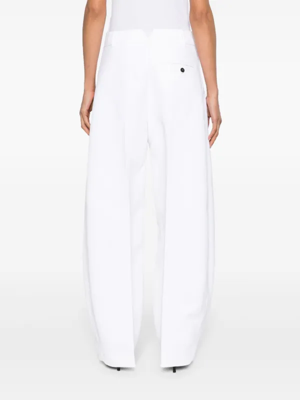 パンツ JACQUEMUS WOMEN Le Ovalo Trousers White Jacquemus Ovalo Pleated Palazzo Pants | White | FARFETCH