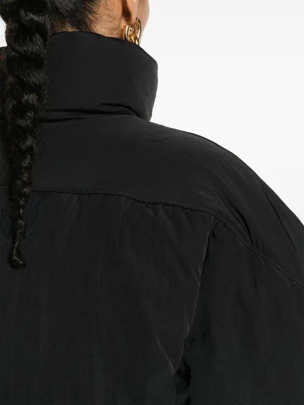 Jacquemus La Doudoune Courte Caraco Puffer Jacket | Black Jacquemus La Doudoune Courte Caraco Puffer Jacket | Black