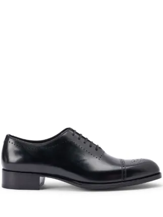 【関税込み】TOM FORD ブラック Edgar イブニングシューズ TOM FORD Edgar Lace Up Dress Shoe in Black | FWRD