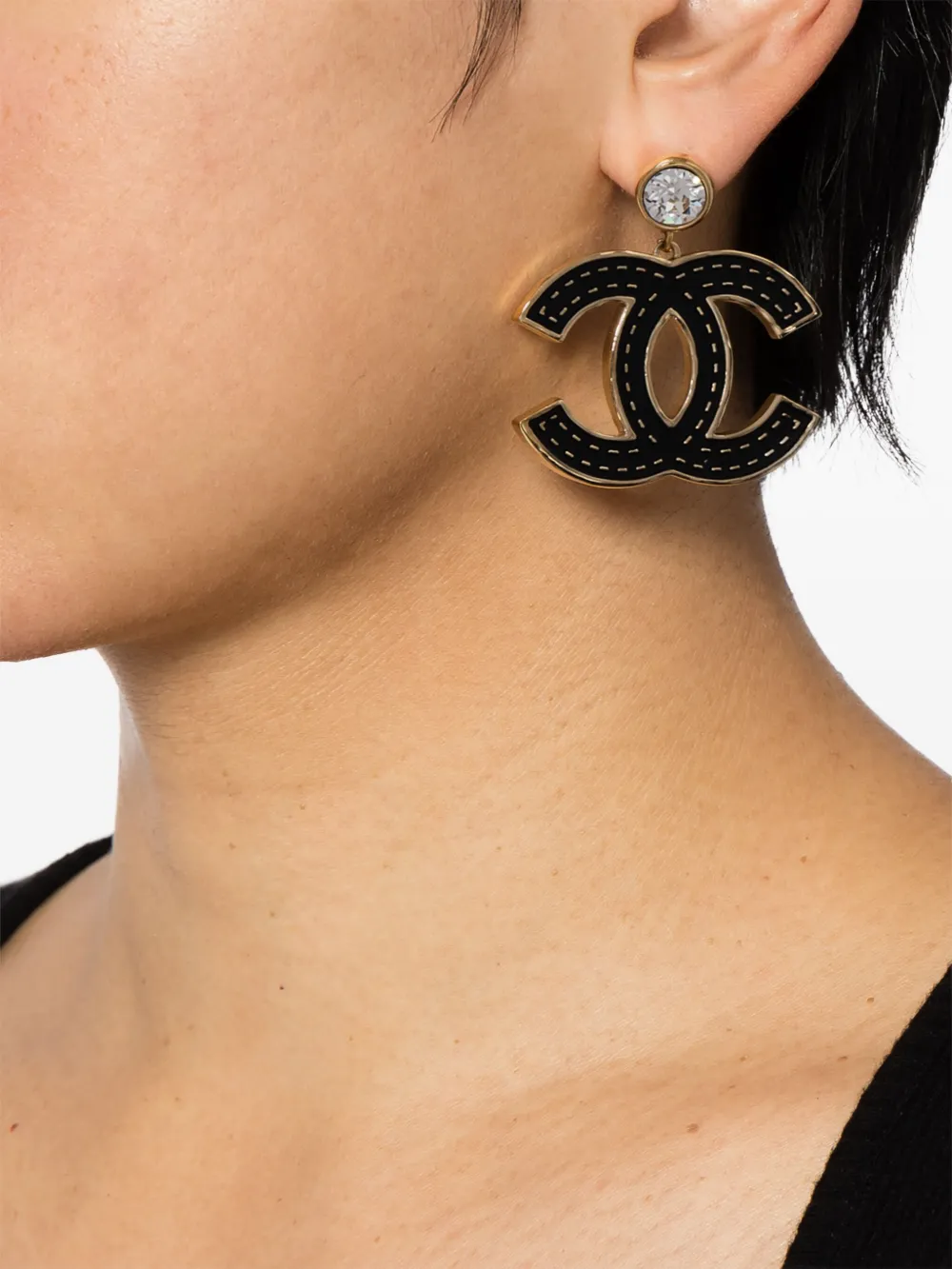 CHANEL Pre-Owned 2023 oorclips met CC-logo - Zwart