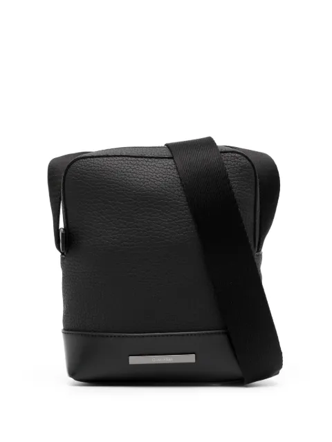 Calvin Klein pebbled-texture logo-plaque shoulder bag