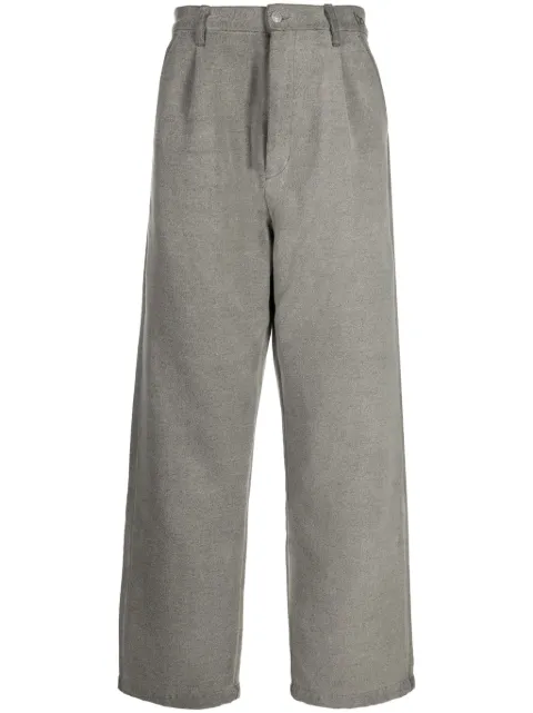 izzue pantalones rectos con pinzas