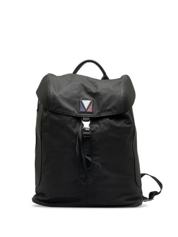 Louis Vuitton Pre Owned 2015 pre owned V Line Pulse backpack women Nylon One Size Black