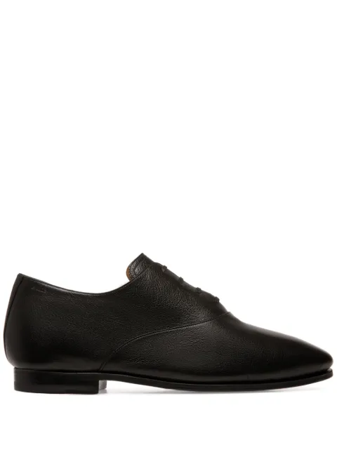 Bally Plume Oxford in Grained Leather wide foot morphology